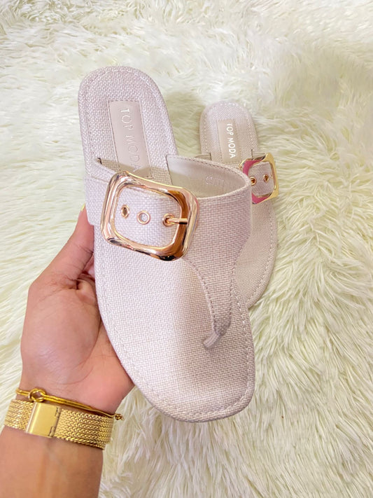 Sandalias TOP MODA original, color beige ( crema ) con correa ajustable.