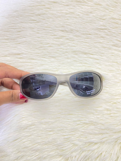 Lentes, gris/ verde sage con micas oscuras, 100 % Polycarbonate y protección UV.
