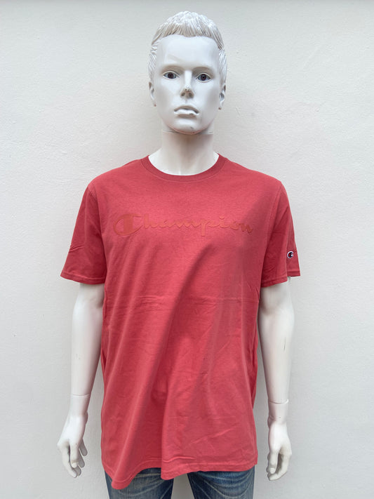 T-shirt CHAMPION original, color rosado zapote y letras de la marca en frente.