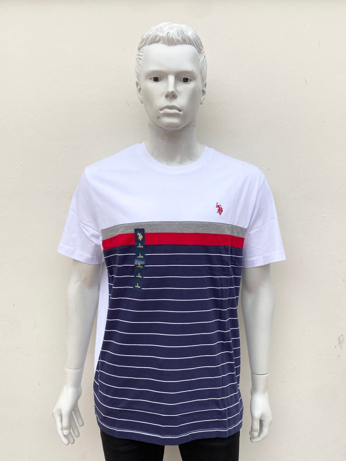 T-shirt U.S POLO original blanco con azul marino y rayas en color blanco y rojo.