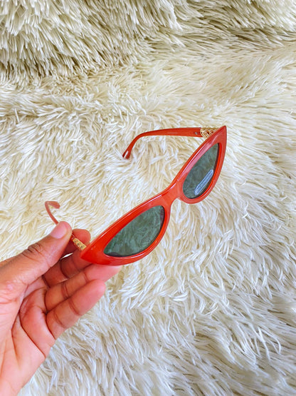 Lentes estilo gato color ladrillo con micas con cadenas doradas PROTECCIÓN UV 100