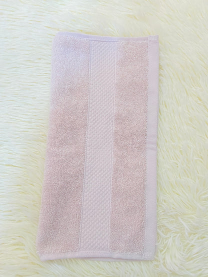 Toallas ASTON ARDEN original, color beige ( crema ), pequeña para manos.