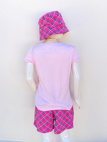 Conjunto CONTACT original , rosado claro con rosado fucsia y estampado de cuadros, más gorro y letras QUEEN, 3 piezas.