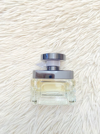 Perfume GUESS UOMO EST. 1981 original, negro, caja en mármol.