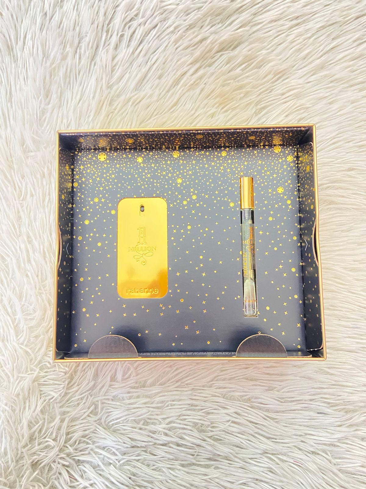 Set de dos 1 MILLION Paco Rabanne Original perfume y mini perfume en color dorado.