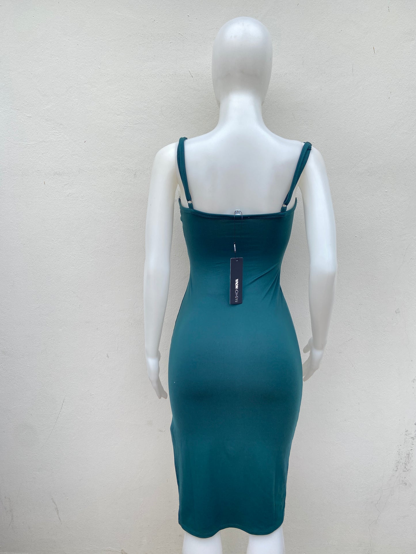 Vestido, verde oscuro ( jade), liso.