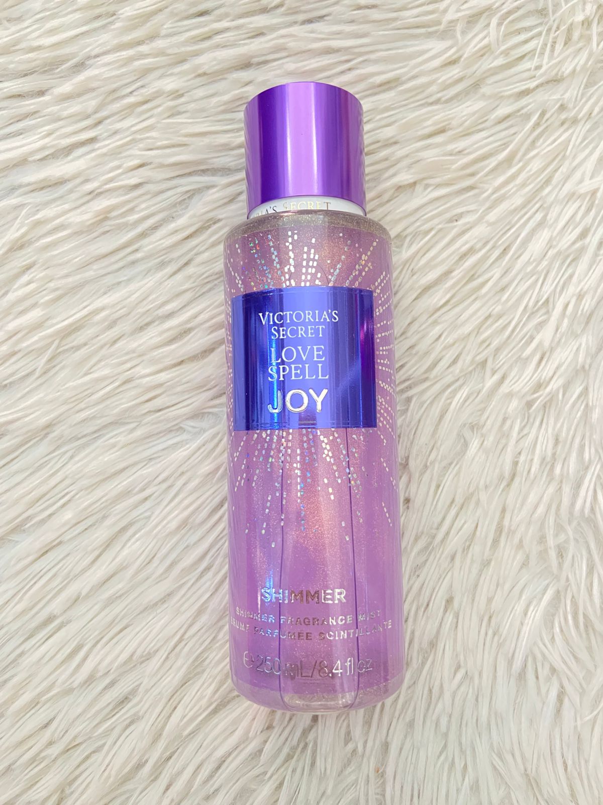Colonia Victoria’s Secret original morado, LOVE SPELL JOY con brillitos.
