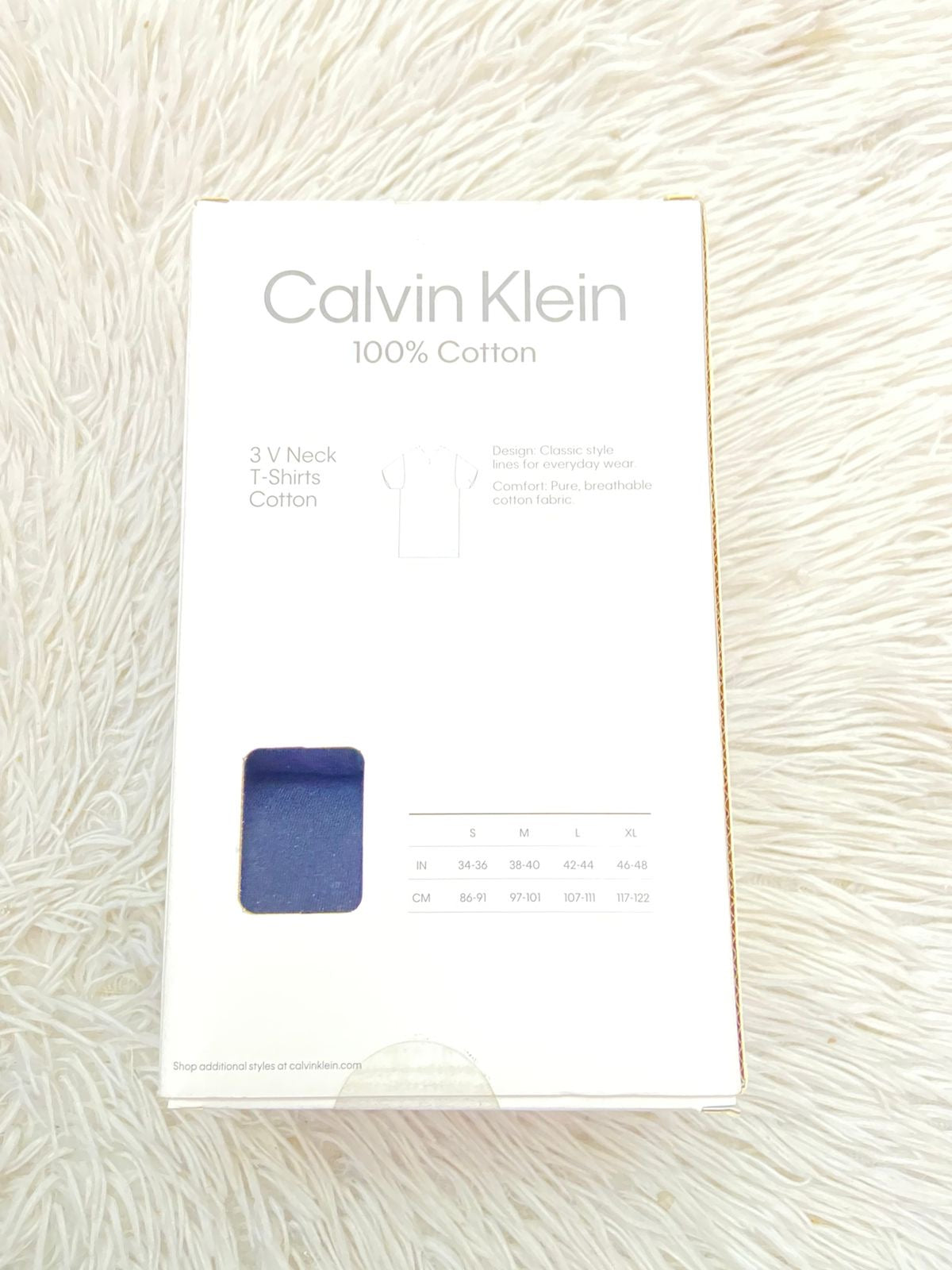 T-shirt 3-pack CALVIN KLEIN Original en color negro liso con cuello V 100% cotton.