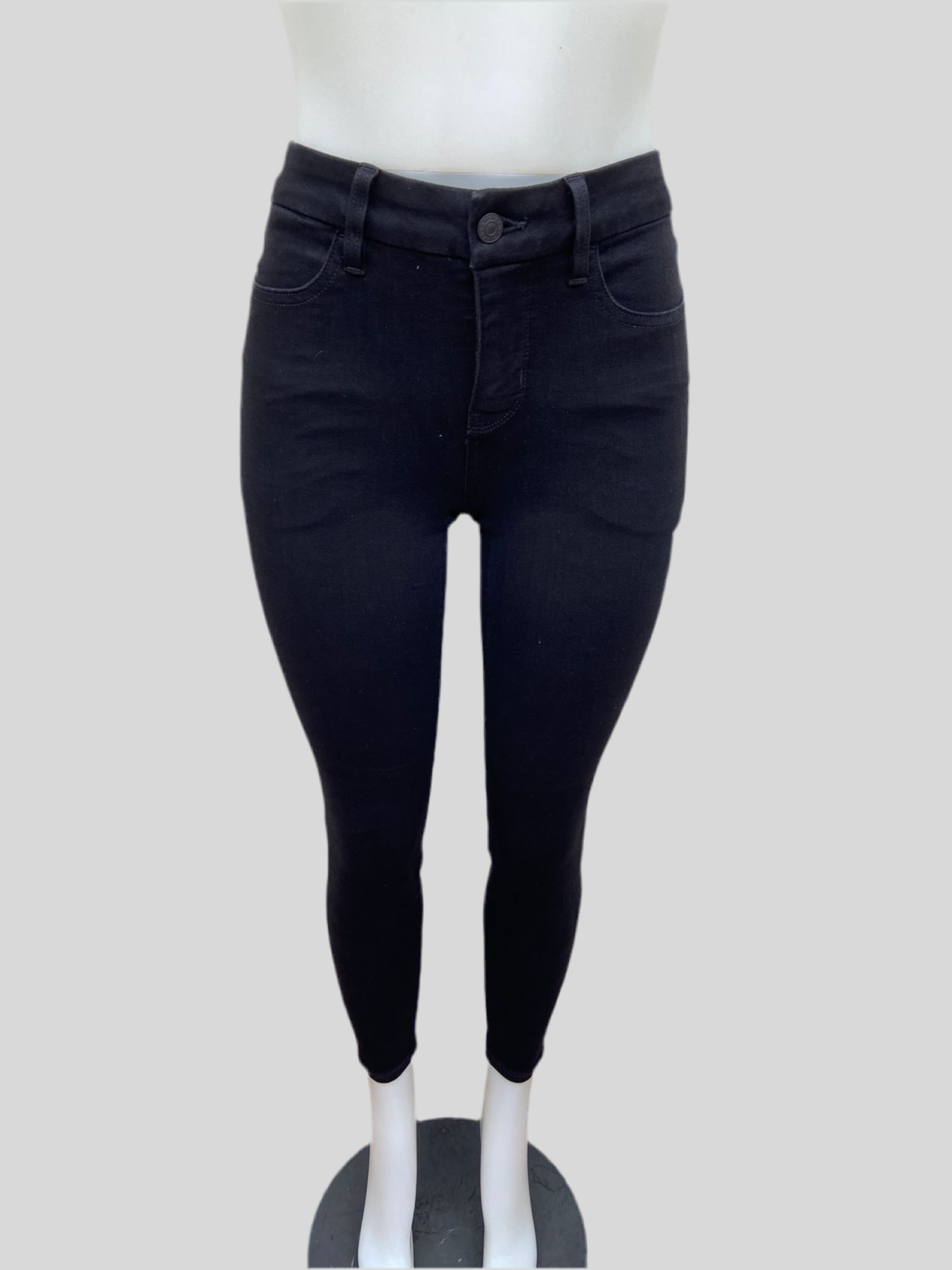 Pantalón jean AMERICAN EAGLE original, negro liso CURVY HIGH-RISE.