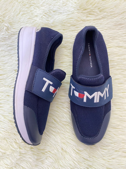 Tenis/ Alpargatas Tommy Hilfiger original, azul marino con letras         T❤️MMY en blanco.