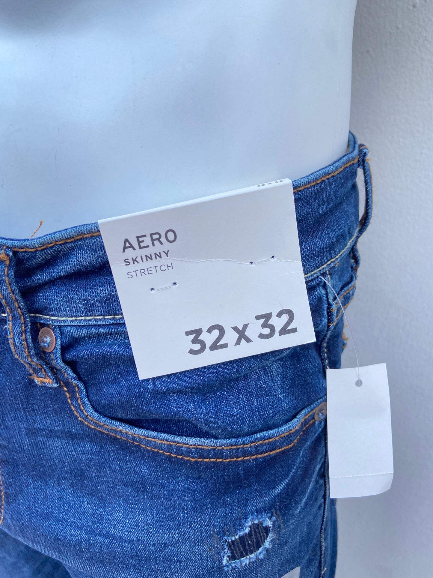 Pantalón Jean AÉROPOSTALE original azul marino con rasgados, SKINNY STRETCH.