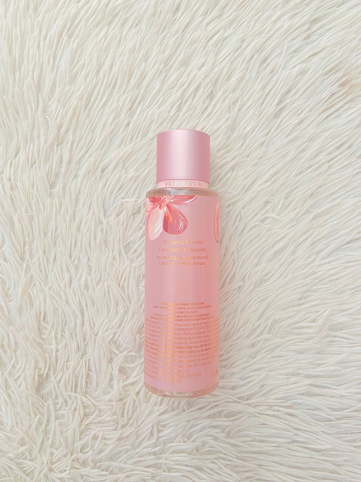 Colonia Victoria’s Secret original, rosada VELVET PETALS BRILEE.