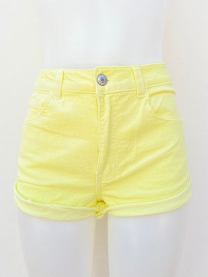 Short Forever 21 original Amarillo claro, en pana.