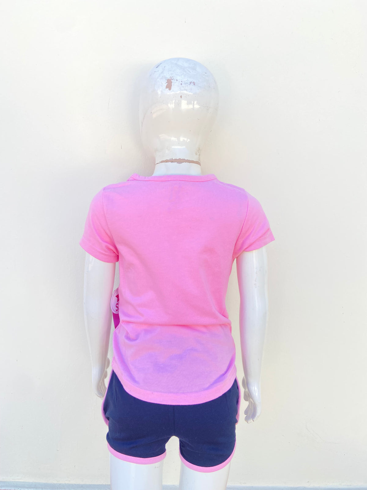 Conjunto DREAM STAR original rosado con negro y letras SWEET GIRL en  azul.