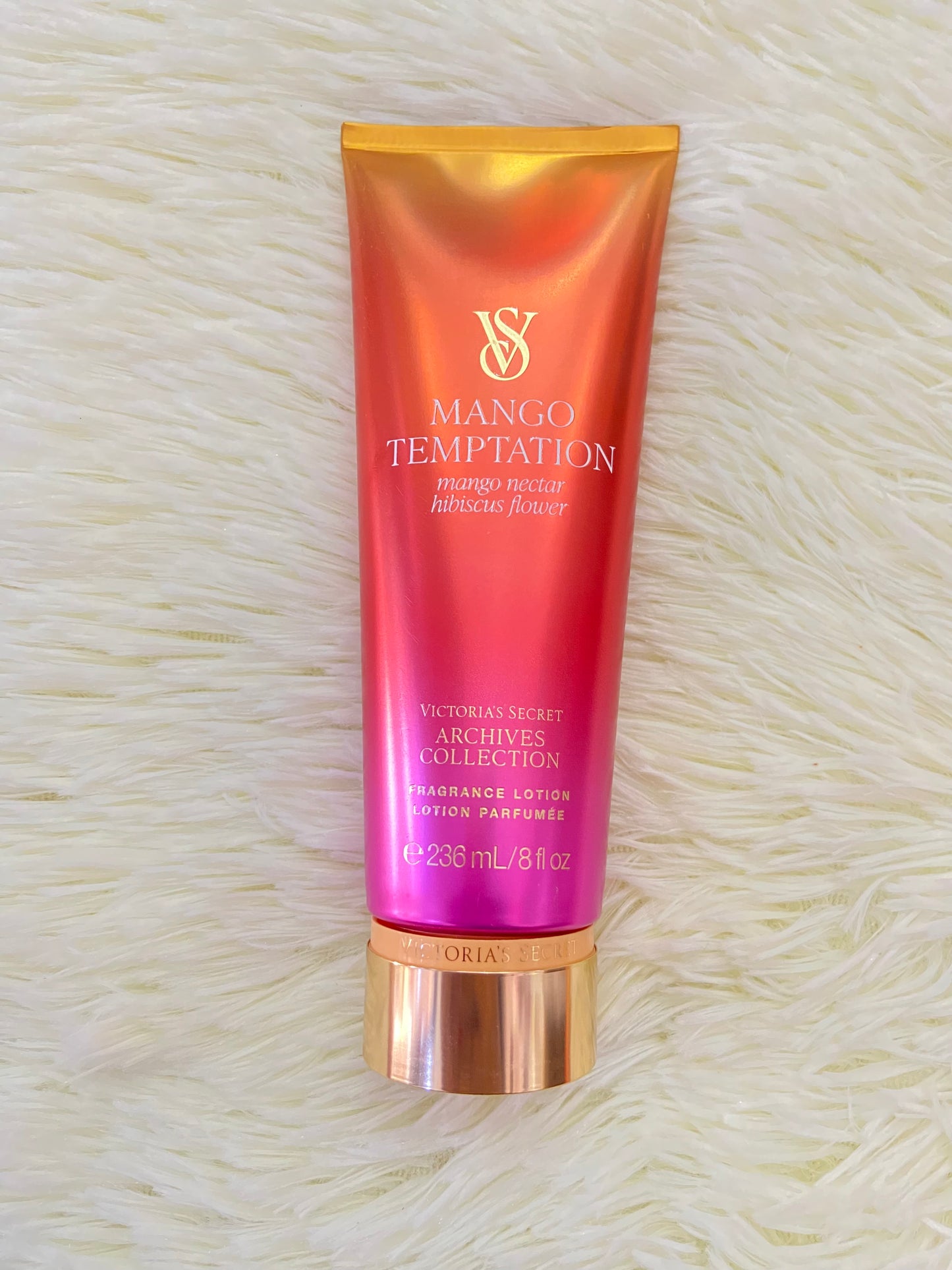 Set Victoria’s Secret original, naranja con crema y colonia, MANGO TEMPTATION, mango nectarino hibiscus FLOWER.