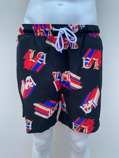 Bañador/Baggy negra con diseño LA en color rojo y azul.