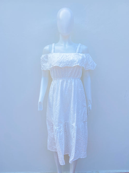 Vestido HAUTE MONDE original, blanco con bordado de flores, agua lluvia.