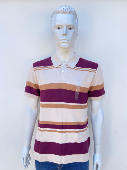 Polocher/Sueter GAP Original, en color crema (beige) con lineas en tonos rojo vino y marron.