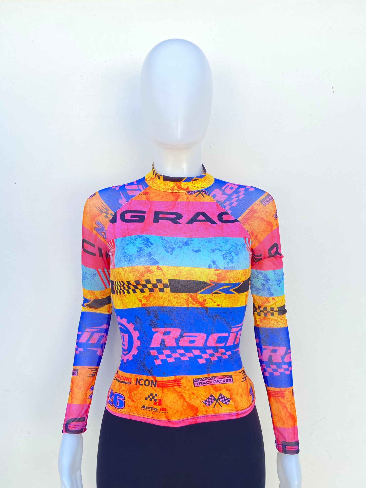 Top Fashion Nova original multicolor con letras RACING.