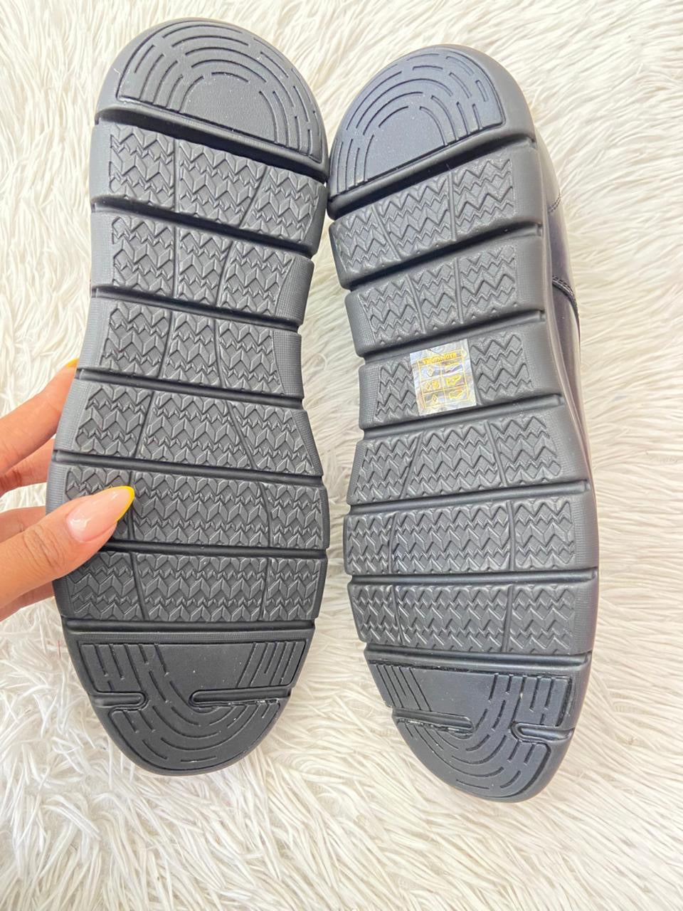 Zapatos BRUNO MARC original negro lisos.