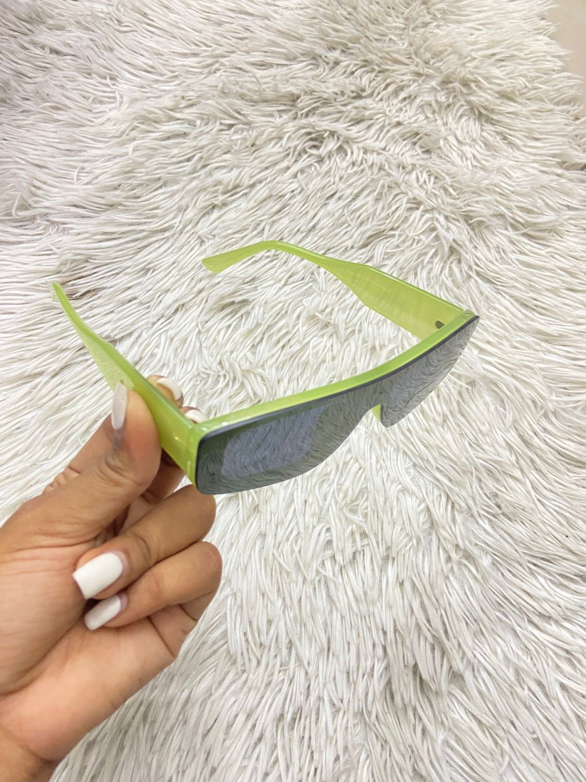 Lentes Fashion Nova original, verde olivo con micas negras.