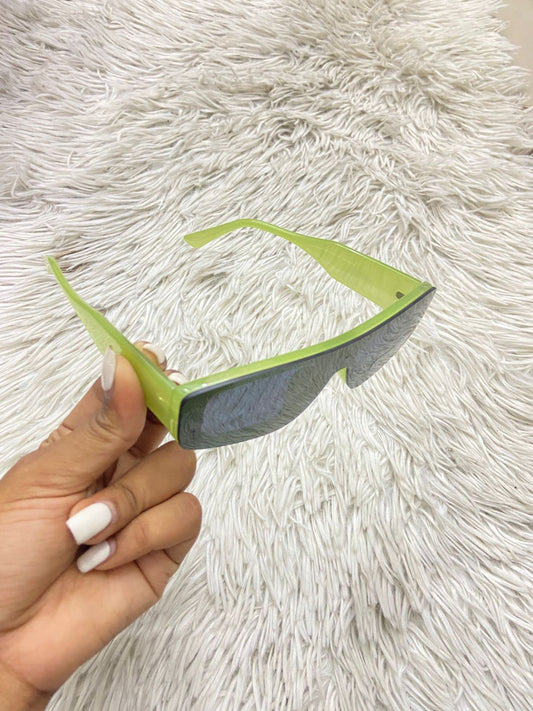 Lentes Fashion Nova original, verde olivo con micas negras.