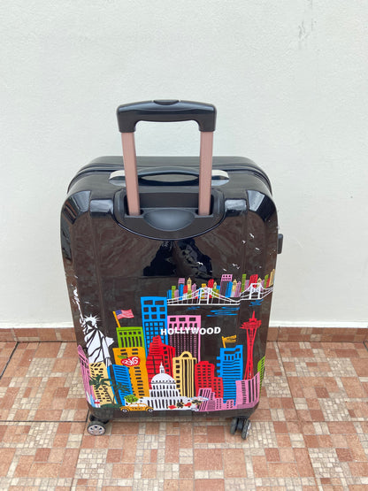 Maleta ROCKLAND original negra con la ciudad de HOLLYWOOD. Material ABS resistente al agua.  Asa telescópica ajustable