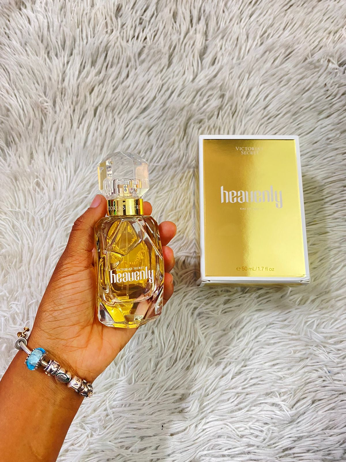 Perfume Victoria’s Secret original Heavenly dorado.