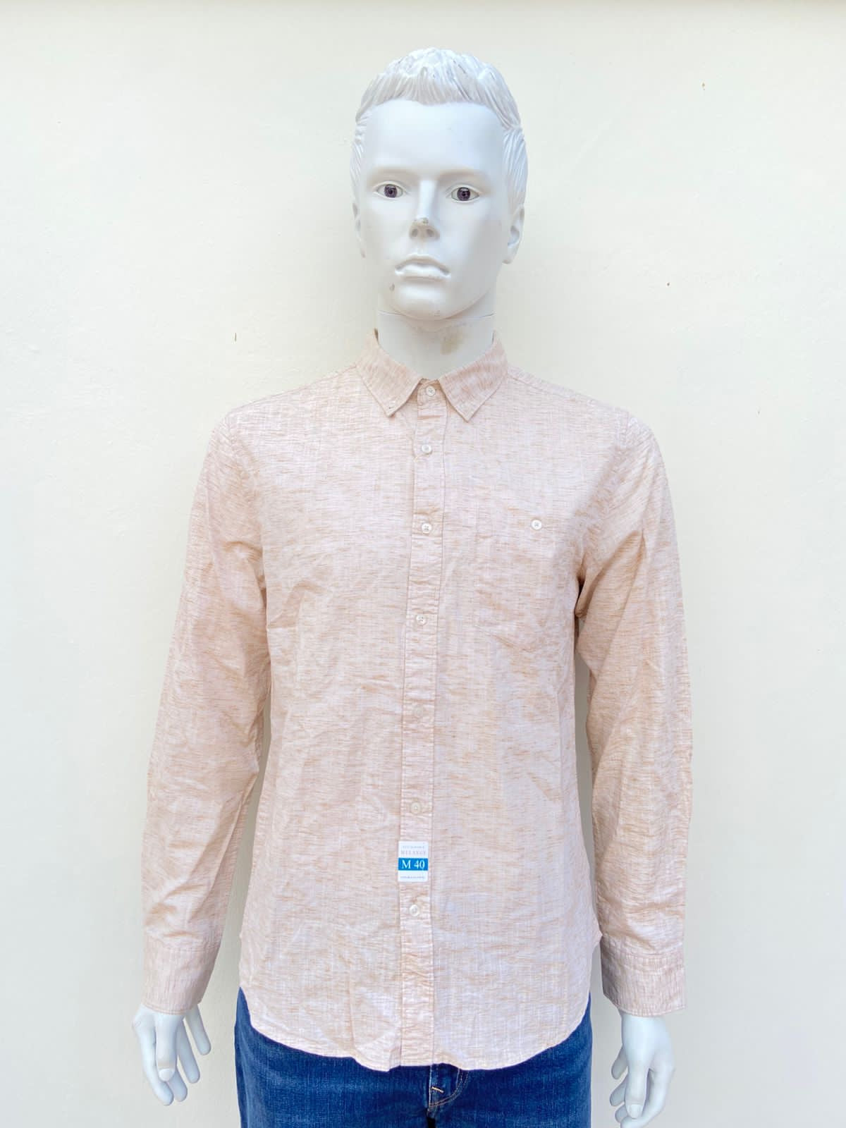 Camisa DENIM & FLOWER original, color crema con degradado blanco, mangas largas, 60 % algodón.