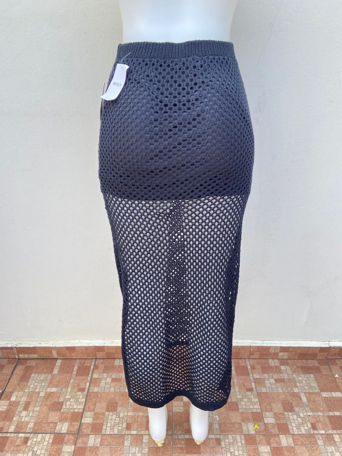 Falda/Cover up Forever 21 en color negro en crochet