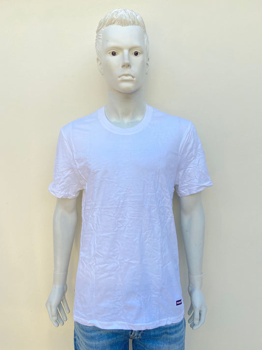 T-shirt NAUTICA original blanco liso con pequeño logotipo de la marca en la esquina.