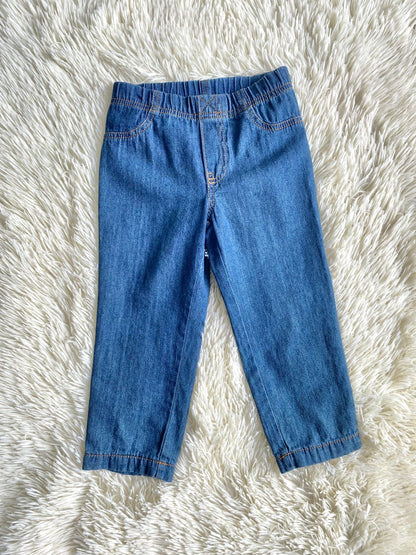Pantalón niñas Jean Carter’s Original, en color azul.