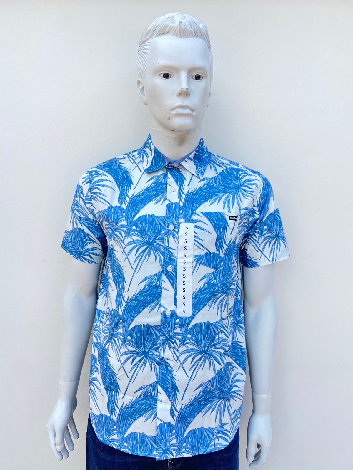 Camisa HURLEY original, blanca con palmeras en color azul, 98 % algodón.