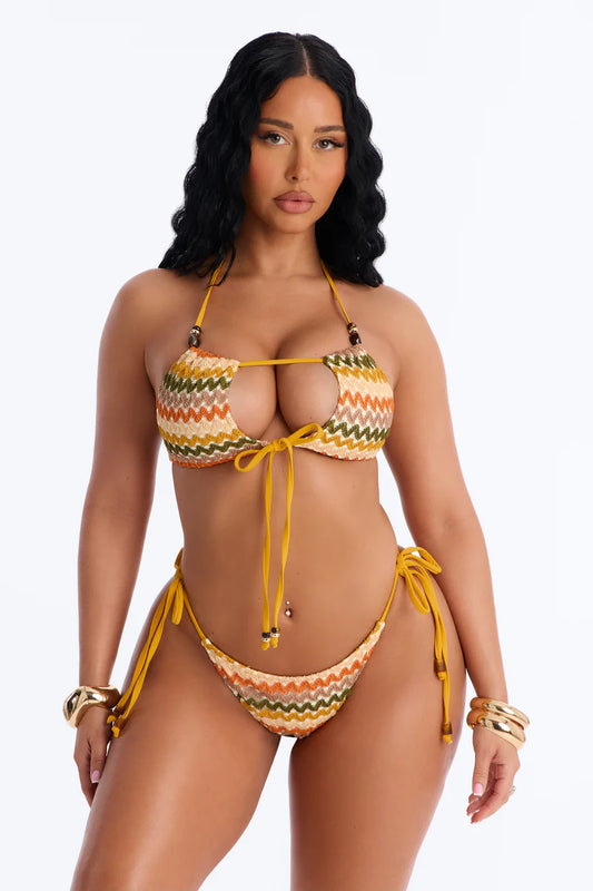Biquini, crema con lazos amarillos multicolor, ajustable, estilo crochet,2 piezas.