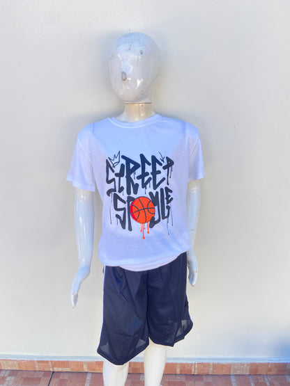 Conjunto, negro con blanco y estampado de una pelota de baloncesto.