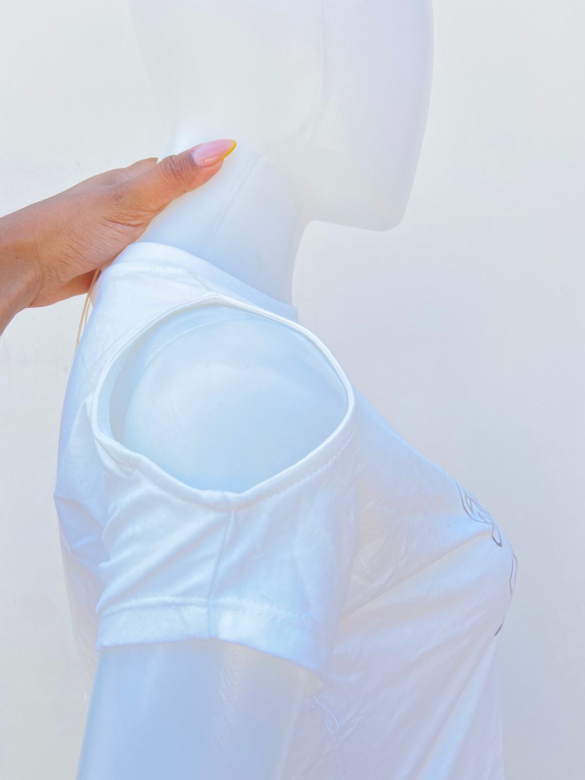 Top ZARA Original en color blanco con pequeñas estrellas y letra SOUTHSIDE PALM COAST en color plateado