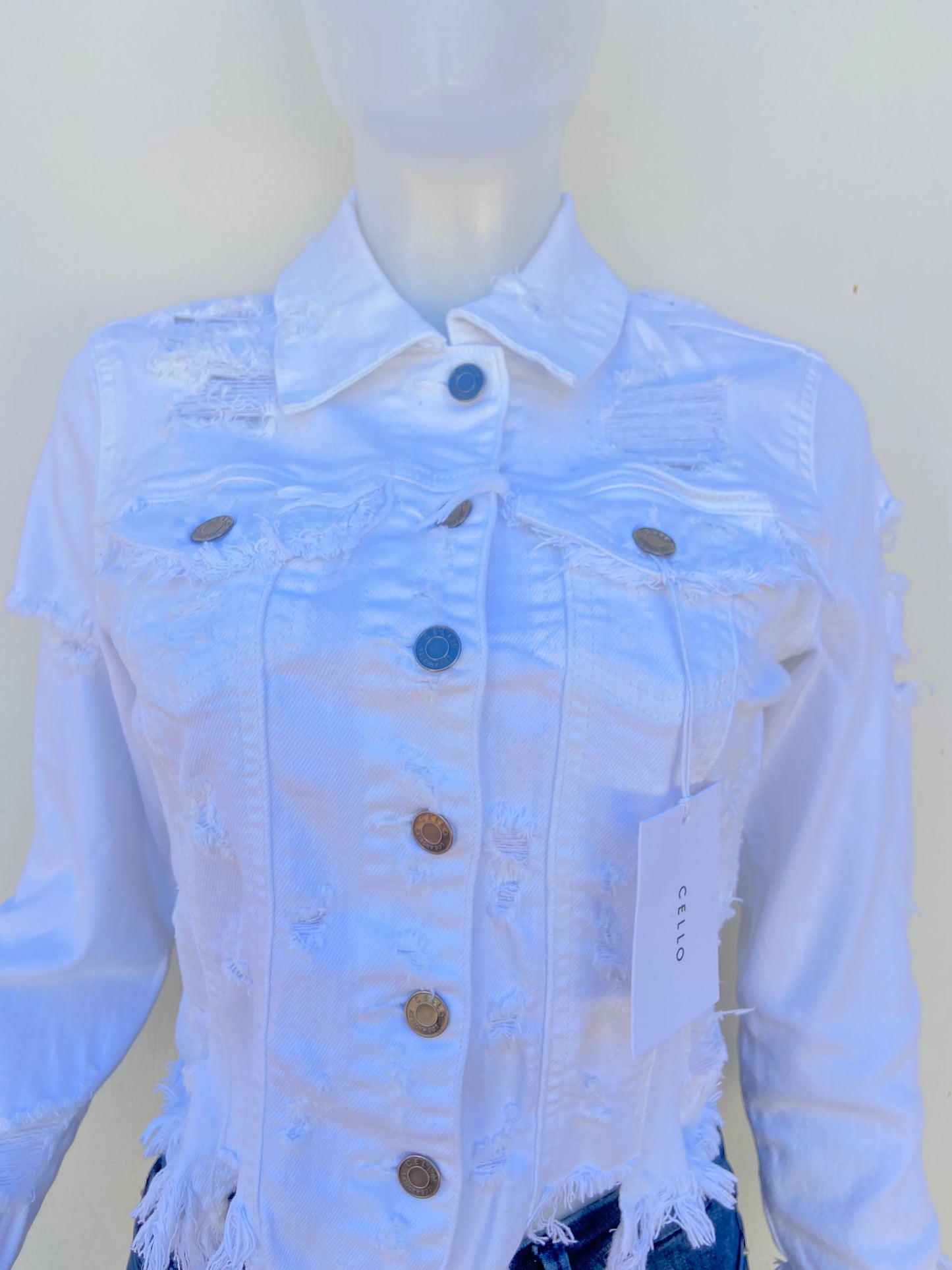 Chaqueta CELLO original blanca con rasgados.