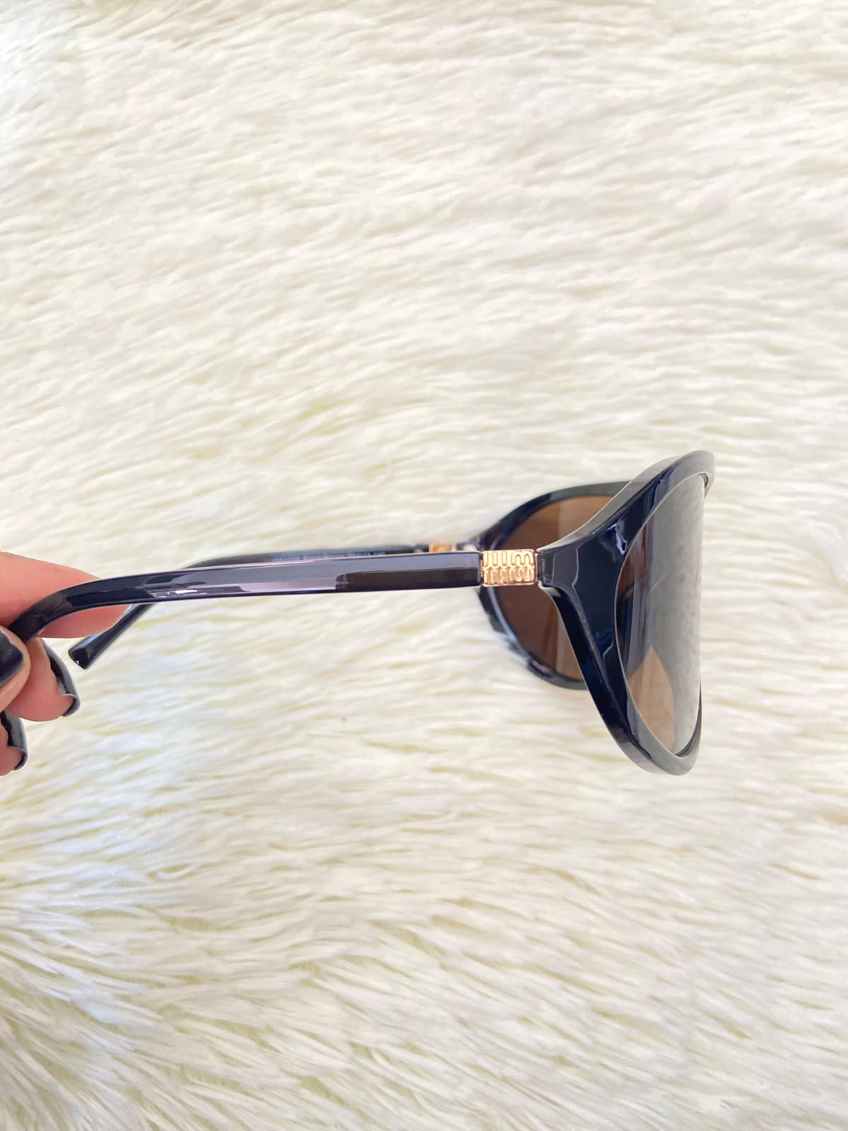 Lentes, marrones con micas en color  marrón claro, ovalados grandes.
