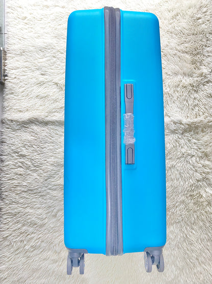 Maleta ROCKLAND original, azul claro lisa, GRANDE. Material ABS resistente al agua.  Asa telescópica ajustable