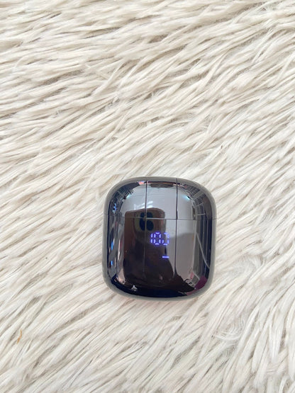 Audífonos inalámbricos WIRELESS EARBUDS A 9 original, negro con cable  tipo C, conexión vía Bluetooth, carga duradera.