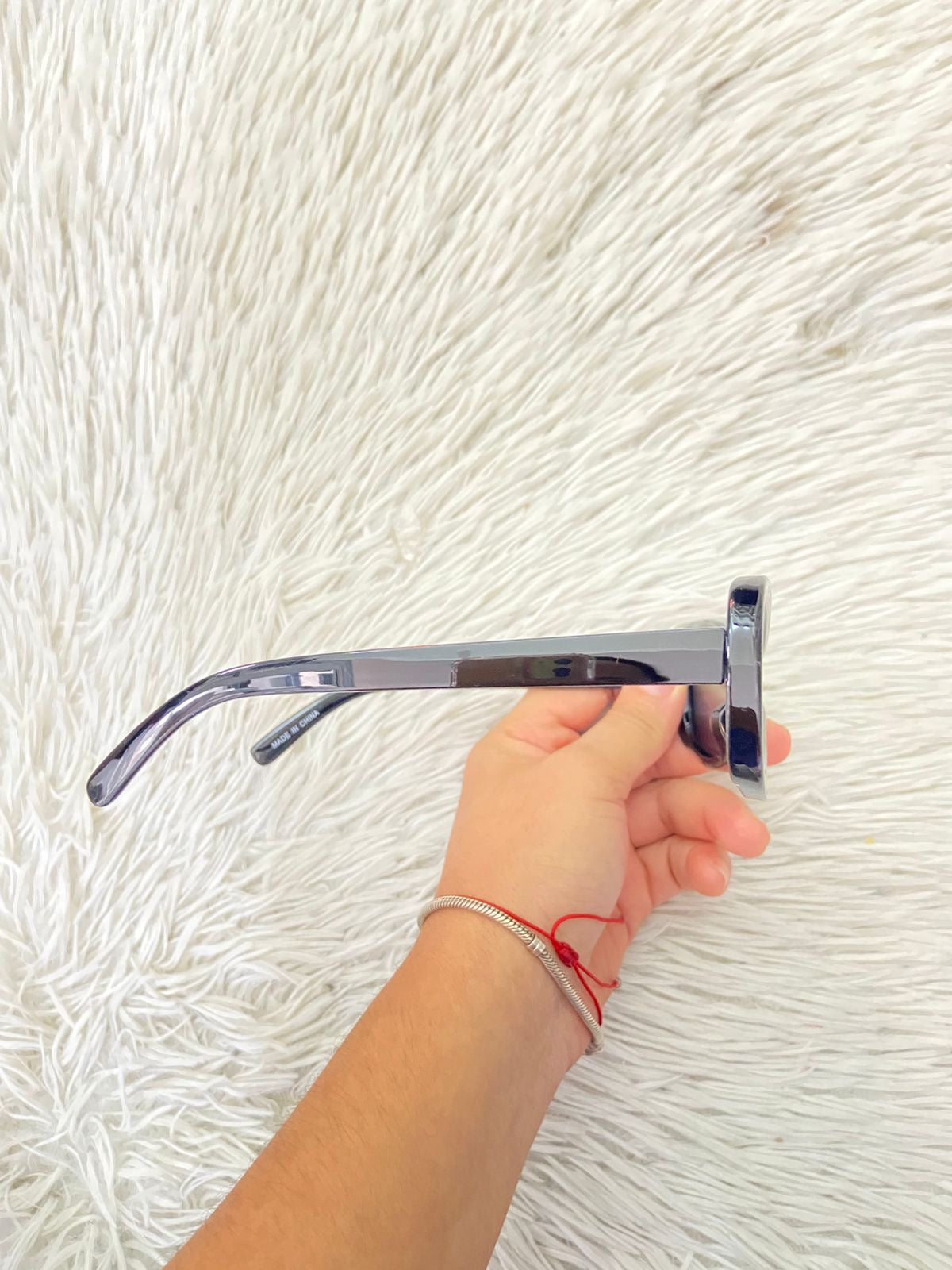 Lentes negros con montura ovaladas