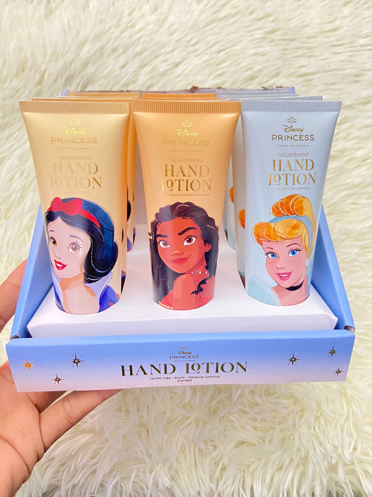 Crema DISNEY PRINCESS original, con olores de vainilla, coco y manzana, Moana, Blanca Nieves y cenicienta.