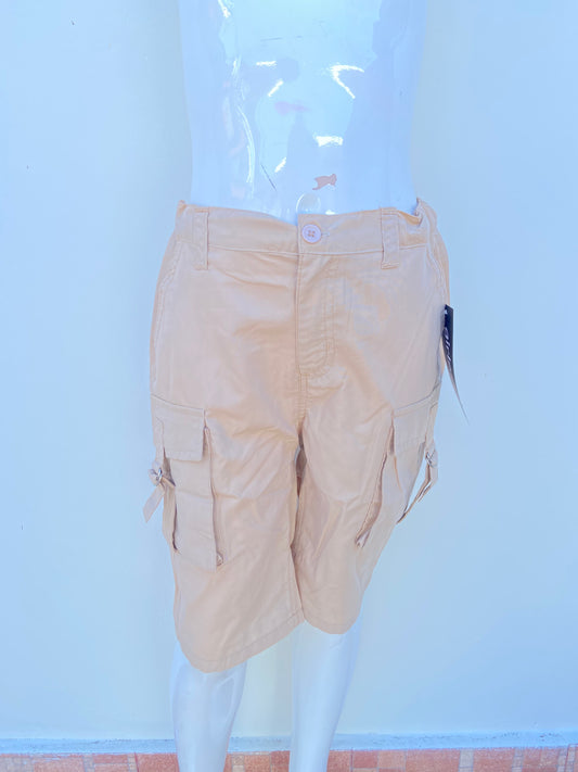 Bermuda GIRLS original, color kaki con bolsillos en los lados.