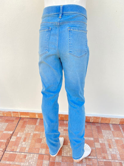 Pantalon Wonder Nation Original en color azul claro, dos bolsillos atras.