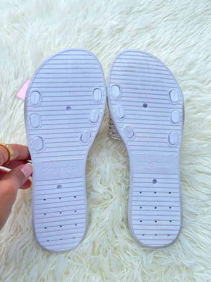Sandalias JUICY COUTURE original, plateada con brillos en frente.