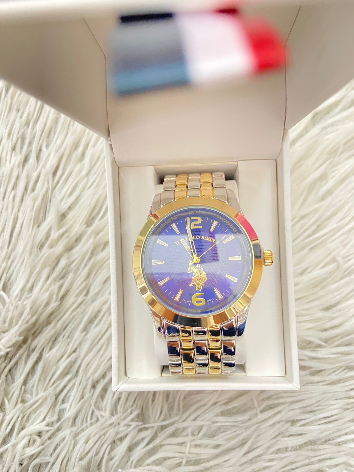 Reloj U.S POLO ASSN SINCE 1980 original dorado con plateado y azul marino.