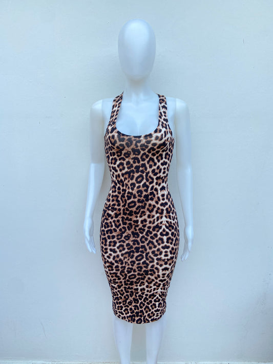 Vestido Fashion Nova original marrón con estampado de animal print.