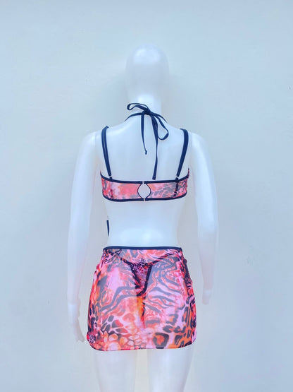 Biquini, rosado con negro y estampado de animal print, 3 piezas.