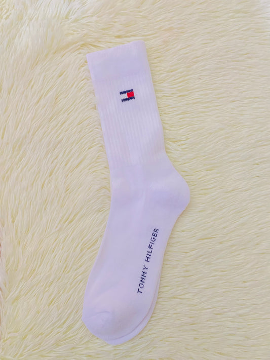 Medias Tommy Hilfiger original, blanca con logotipo de la marca arriba, altas.
