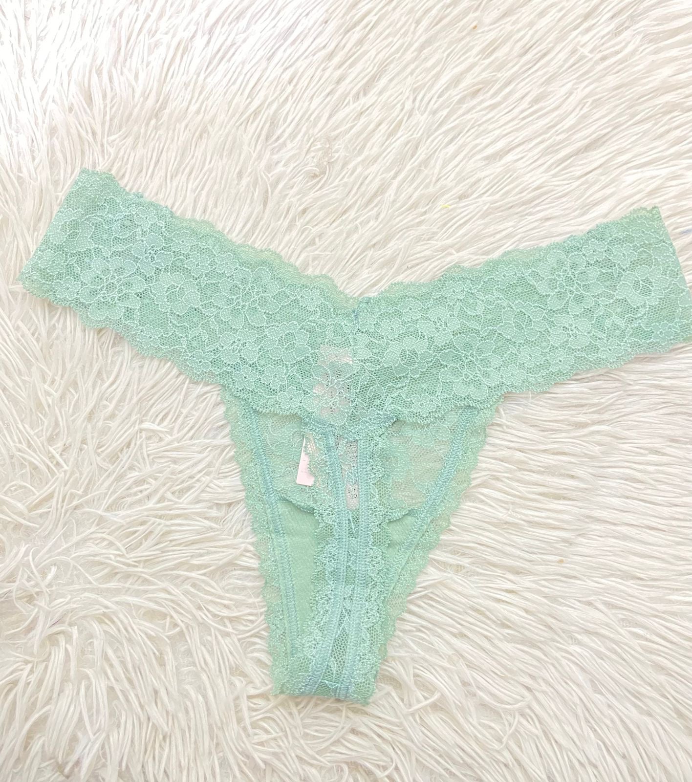 Panti PINK original color verde opaco en encaje, Tanga.